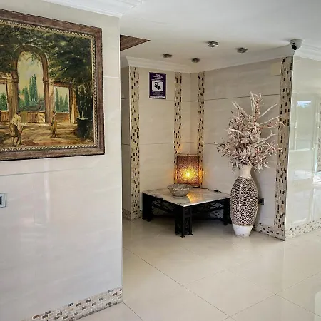 Domo 5e With Pool Apartment